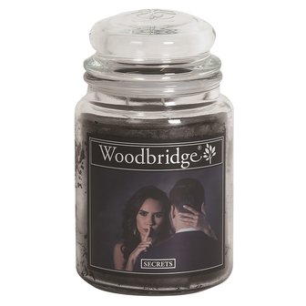 Woodbridge_Secrets_-large-candle-secrets-woodbridge-www-parfumvoorjehuis-nl-www-sfeerscent-nl